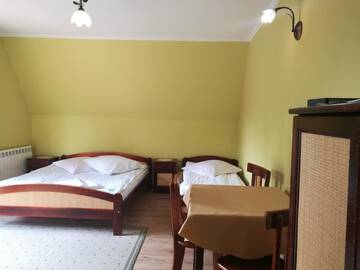 Фото номера Трехместный номер с собственной ванной комнатой Проживание в семье Willa Przekop г. Сромовце-Выжне 2